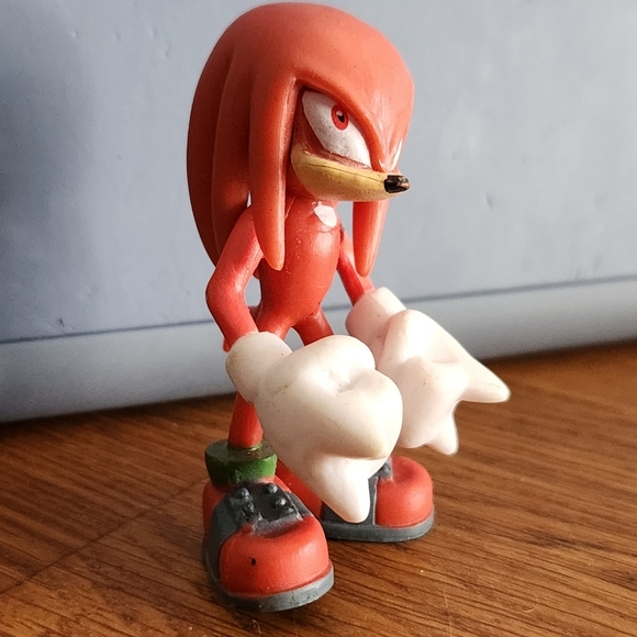 Retro Vintage Collectible Action Figure Nendroid Knuckles Sonic the Hedgehog - Picture 10 of 11